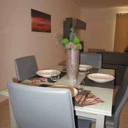 Let Me Host - Rue D'argens Apartamento