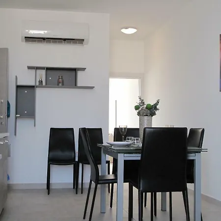 Let Me Host - Rue D'argens Gzira
