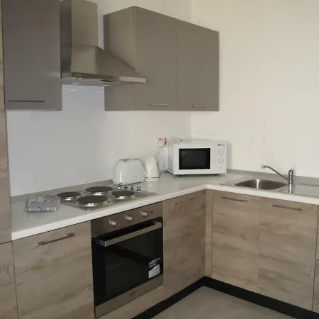 Let Me Host - Rue D'argens